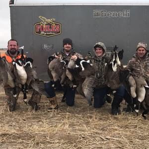 Meet your Posher, Dustin